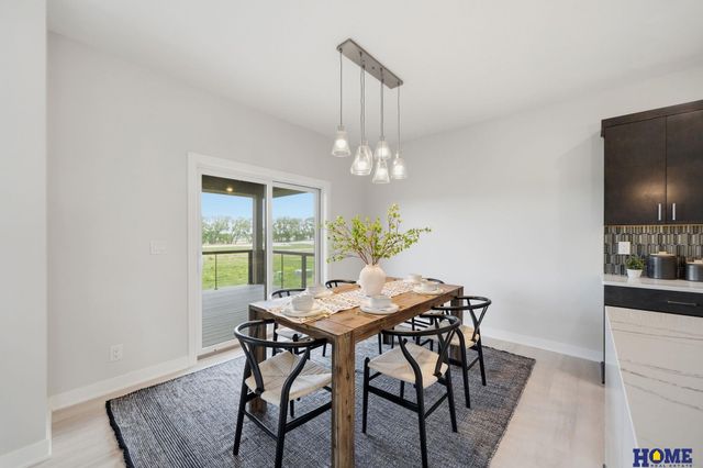 9833 S 42nd Street, Lincoln, NE 68516