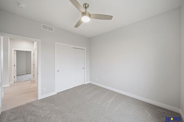 9833 S 42nd Street, Lincoln, NE 68516