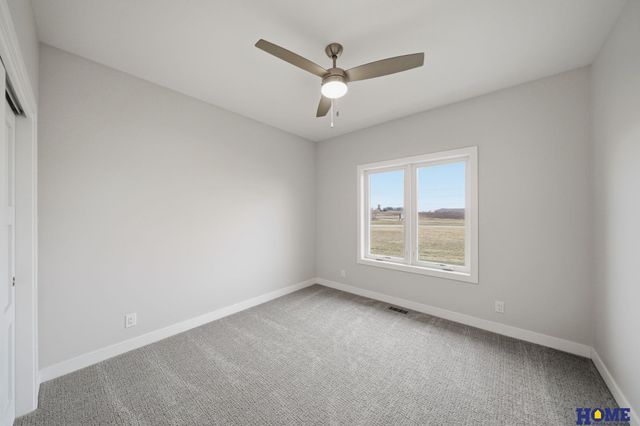 9833 S 42nd Street, Lincoln, NE 68516