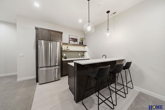 9833 S 42nd Street, Lincoln, NE 68516