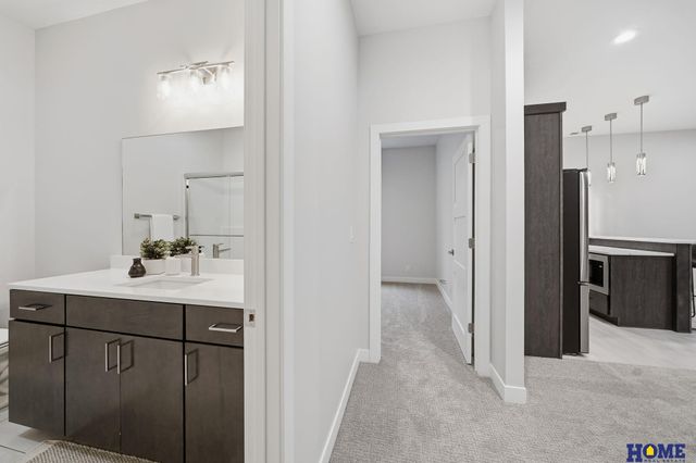 9833 S 42nd Street, Lincoln, NE 68516