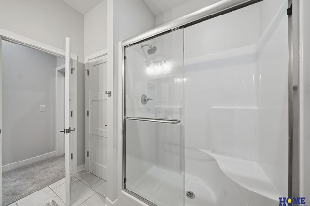 9833 S 42nd Street, Lincoln, NE 68516