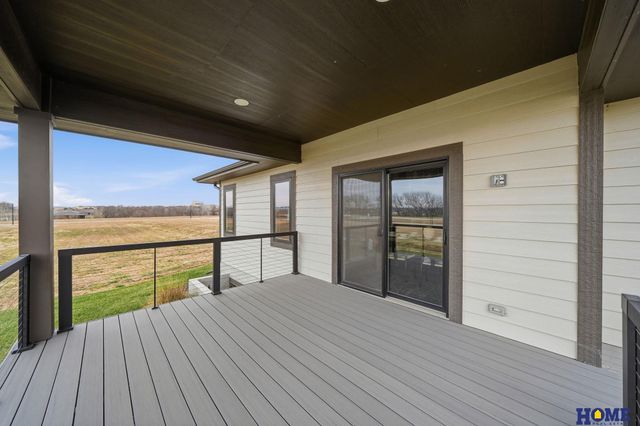 9833 S 42nd Street, Lincoln, NE 68516