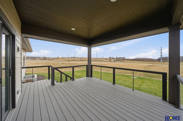 9833 S 42nd Street, Lincoln, NE 68516