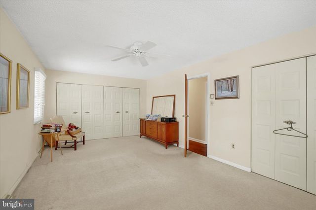 12 OAKLEAF CIR, Shrewsbury, PA 17361