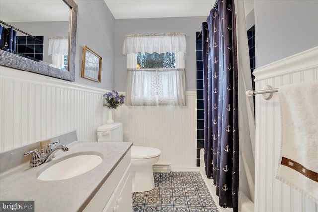 12 OAKLEAF CIR, Shrewsbury, PA 17361