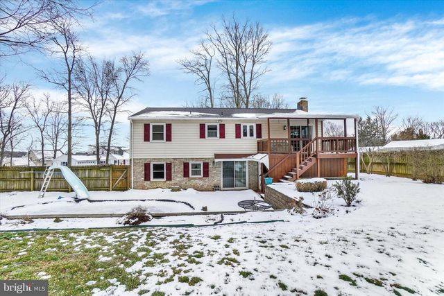 12 OAKLEAF CIR, Shrewsbury, PA 17361