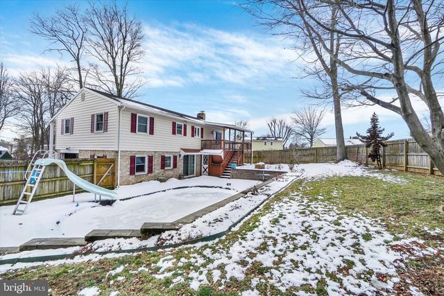 12 OAKLEAF CIR, Shrewsbury, PA 17361