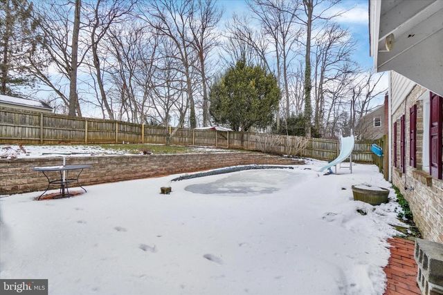 12 OAKLEAF CIR, Shrewsbury, PA 17361