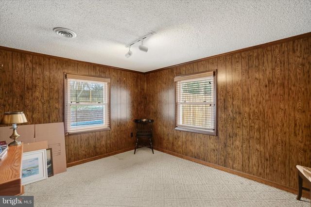 12 OAKLEAF CIR, Shrewsbury, PA 17361