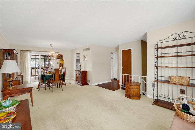 12 OAKLEAF CIR, Shrewsbury, PA 17361