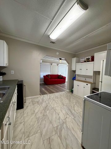 5018 Arthur Street, Moss Point, MS 39563