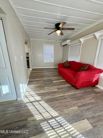 5018 Arthur Street, Moss Point, MS 39563