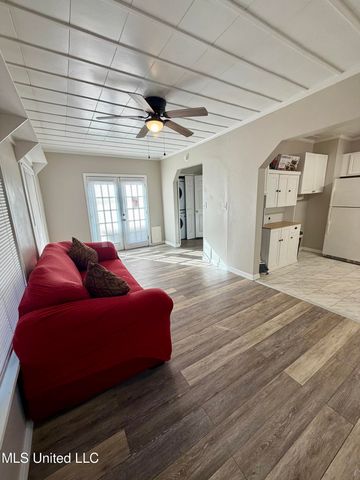 5018 Arthur Street, Moss Point, MS 39563