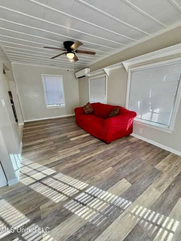 5018 Arthur Street, Moss Point, MS 39563