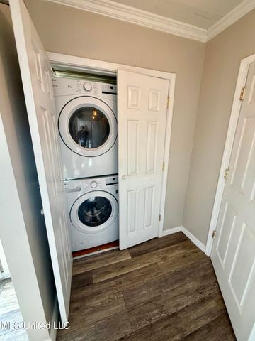 5018 Arthur Street, Moss Point, MS 39563