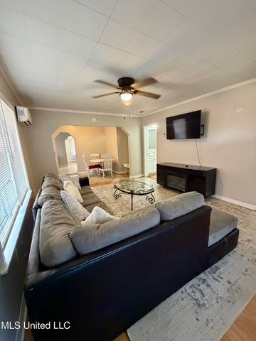 5018 Arthur Street, Moss Point, MS 39563