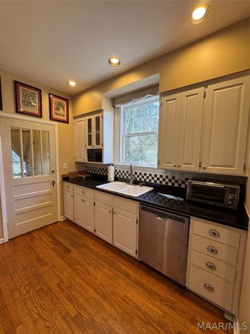 350 Winthrop Court, Montgomery, AL 36104