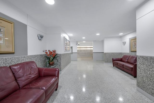 1841 Central Park Avenue 8G, Yonkers, NY 10103