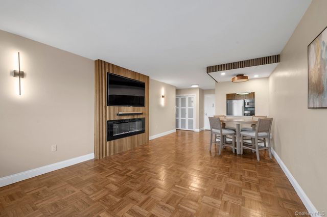 1841 Central Park Avenue 8G, Yonkers, NY 10103