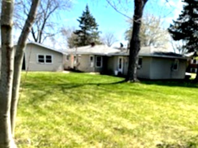 1828-1826 Horeb Avenue, Zion, IL 60099