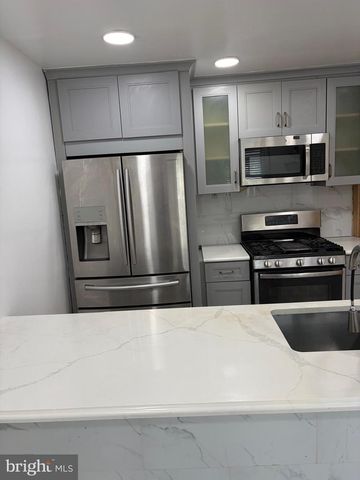 2962 CRAFTON DR, Bensalem, PA 19020