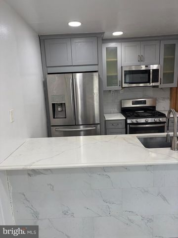 2962 CRAFTON DR, Bensalem, PA 19020