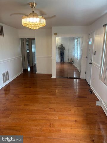 2962 CRAFTON DR, Bensalem, PA 19020