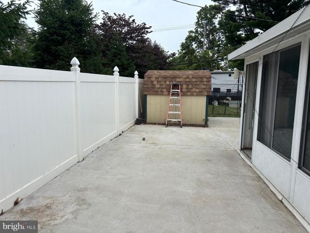 2962 CRAFTON DR, Bensalem, PA 19020