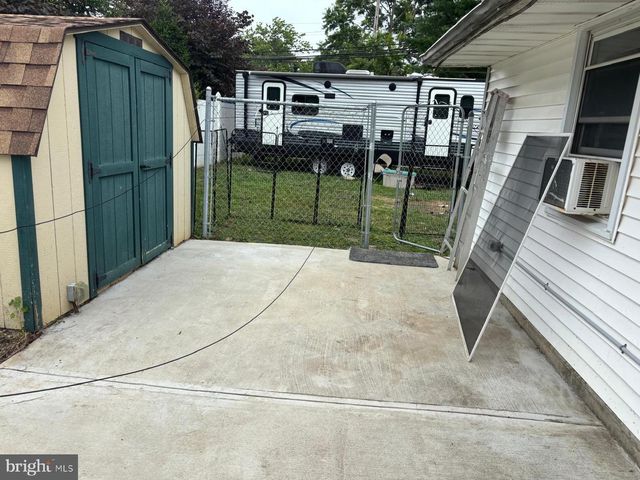 2962 CRAFTON DR, Bensalem, PA 19020