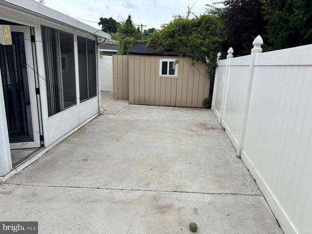 2962 CRAFTON DR, Bensalem, PA 19020