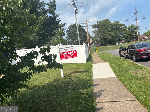 2962 CRAFTON DR, Bensalem, PA 19020