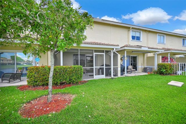 5927 Royal Way, Tamarac, FL 33321