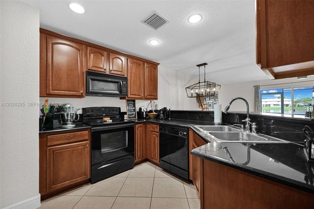 5927 Royal Way, Tamarac, FL 33321