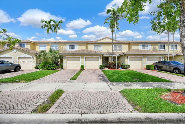 5927 Royal Way, Tamarac, FL 33321