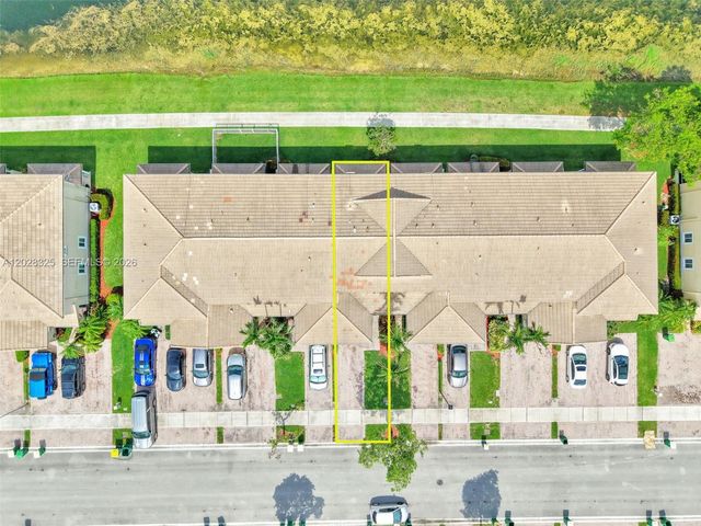 5927 Royal Way, Tamarac, FL 33321