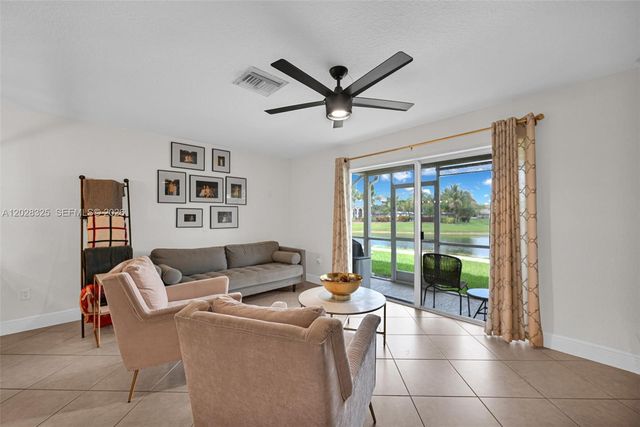 5927 Royal Way, Tamarac, FL 33321