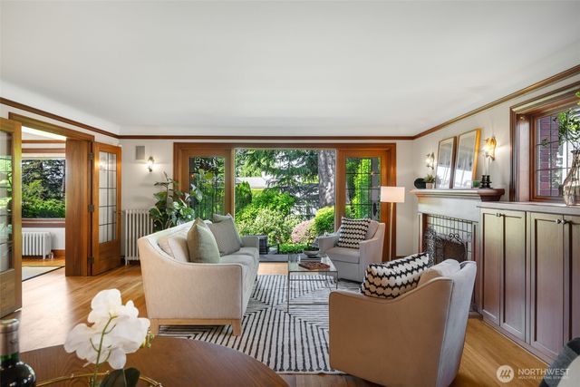 3608 43rd Avenue NE, Seattle, WA 98105
