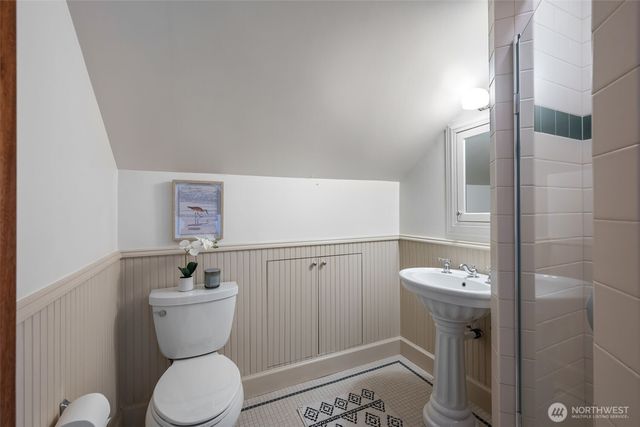 3608 43rd Avenue NE, Seattle, WA 98105