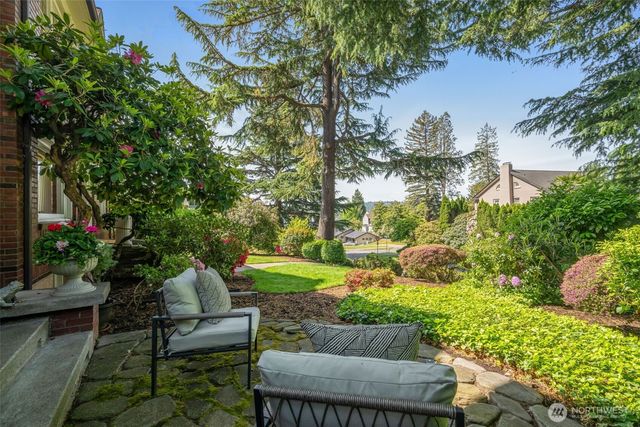 3608 43rd Avenue NE, Seattle, WA 98105