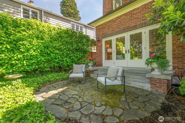 3608 43rd Avenue NE, Seattle, WA 98105
