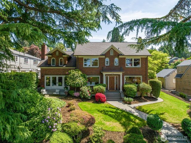 3608 43rd Avenue NE, Seattle, WA 98105