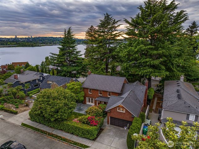 3608 43rd Avenue NE, Seattle, WA 98105