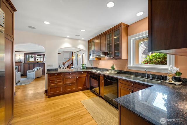 3608 43rd Avenue NE, Seattle, WA 98105