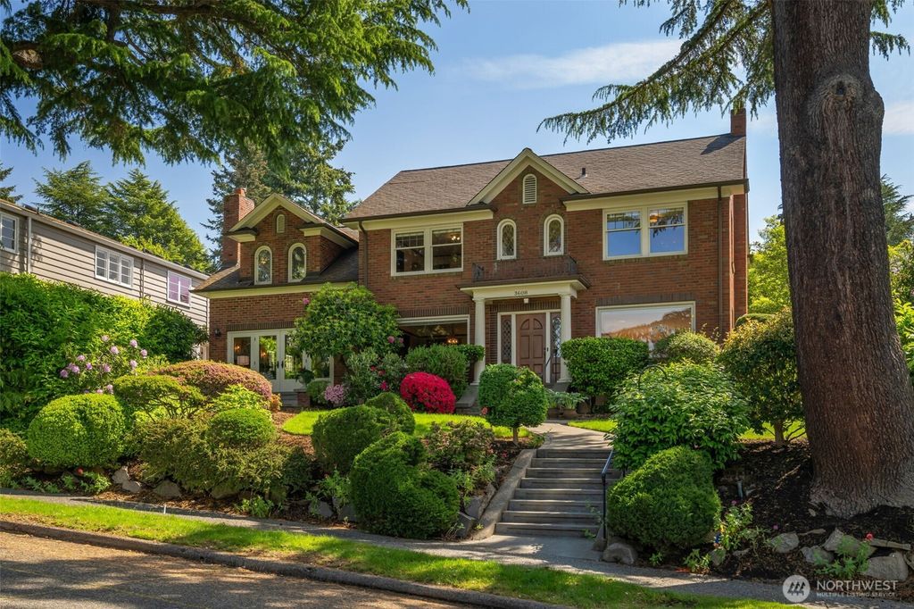 3608 43rd Avenue NE, Seattle, WA 98105