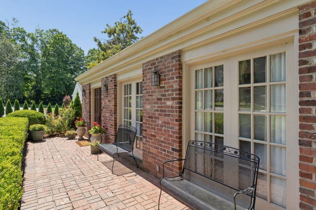 105 Brookfield Ave, Nashville, TN 37205