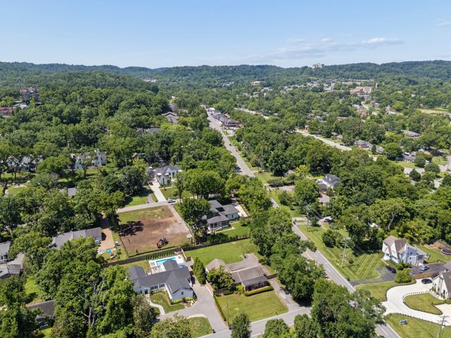 105 Brookfield Ave, Nashville, TN 37205