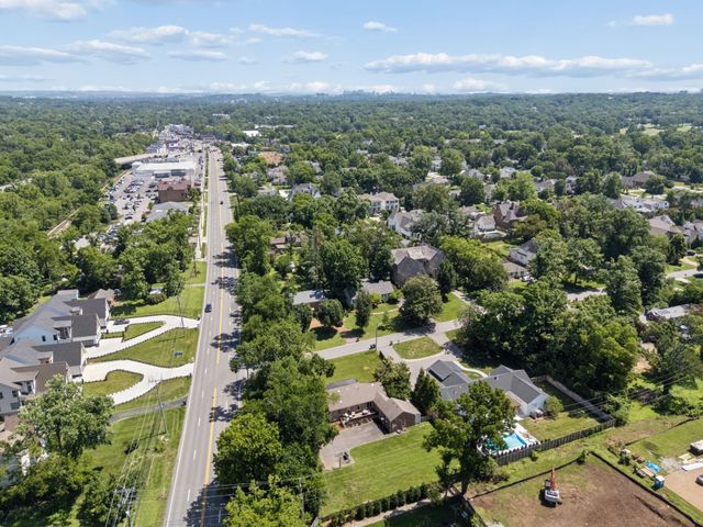 105 Brookfield Ave, Nashville, TN 37205