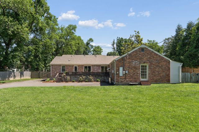 105 Brookfield Ave, Nashville, TN 37205