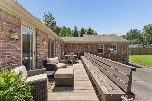 105 Brookfield Ave, Nashville, TN 37205